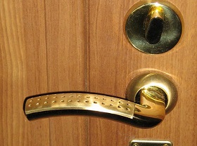 Замена дверной ручки входной двери в Прокопьевске